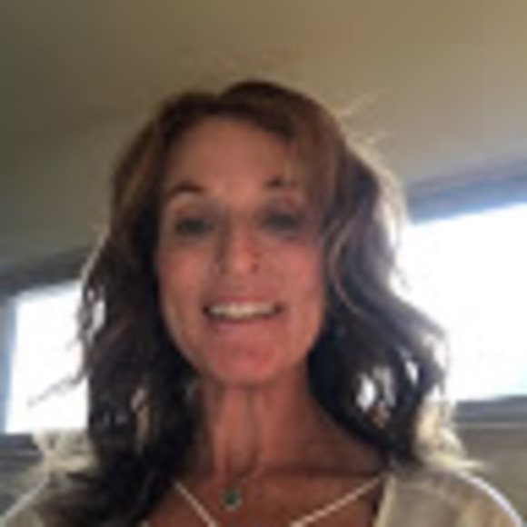 Meet your Posher, Erin - Picture 1 of 1